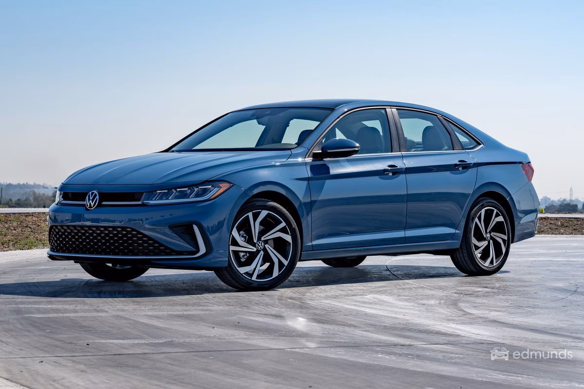 2025 Volkswagen Jetta Review (Canada)